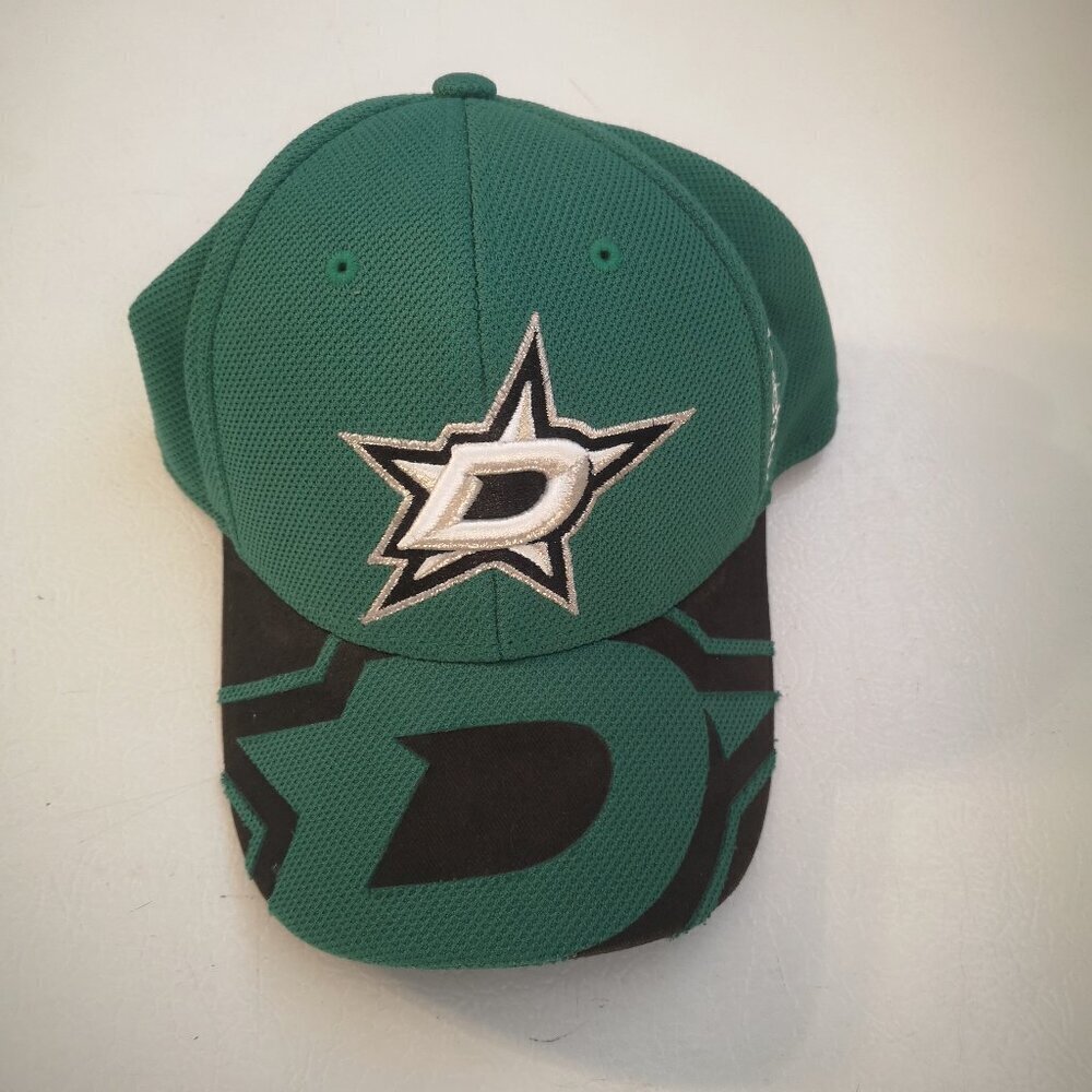 Reebok NHL Center Ice Dallas Stars Size Small/Medium Baseball Hat